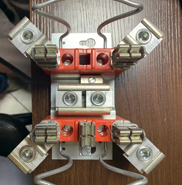 4jaws Meter Base for Energy Meter Wireless Meter Socket with Disconnect