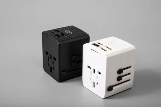 Adattatore da viaggio 5 V, interruttore per presa da viaggio europea in tutto il mondo con 1 presa CA universale + 4 USB + 1 fusibile di riserva + spina EU UK AU US, adattatore internazionale tutto in uno